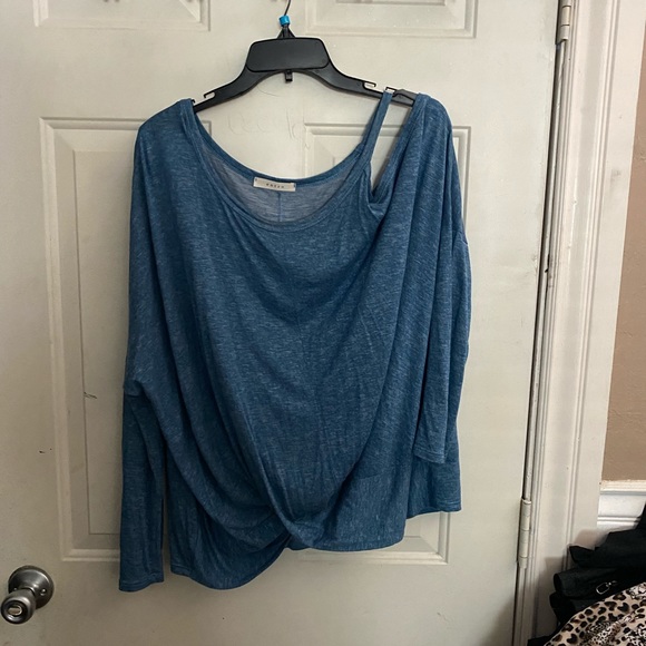 Blouse - Picture 3 of 4